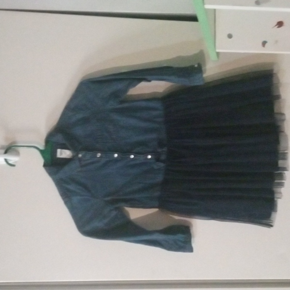 Oshkosh Bigosh 5t Jean dress.